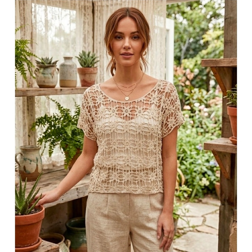 Pout Ecru Floral Crochet Knit Split Back Top Medium Boho Cottagecore Shabby Chic